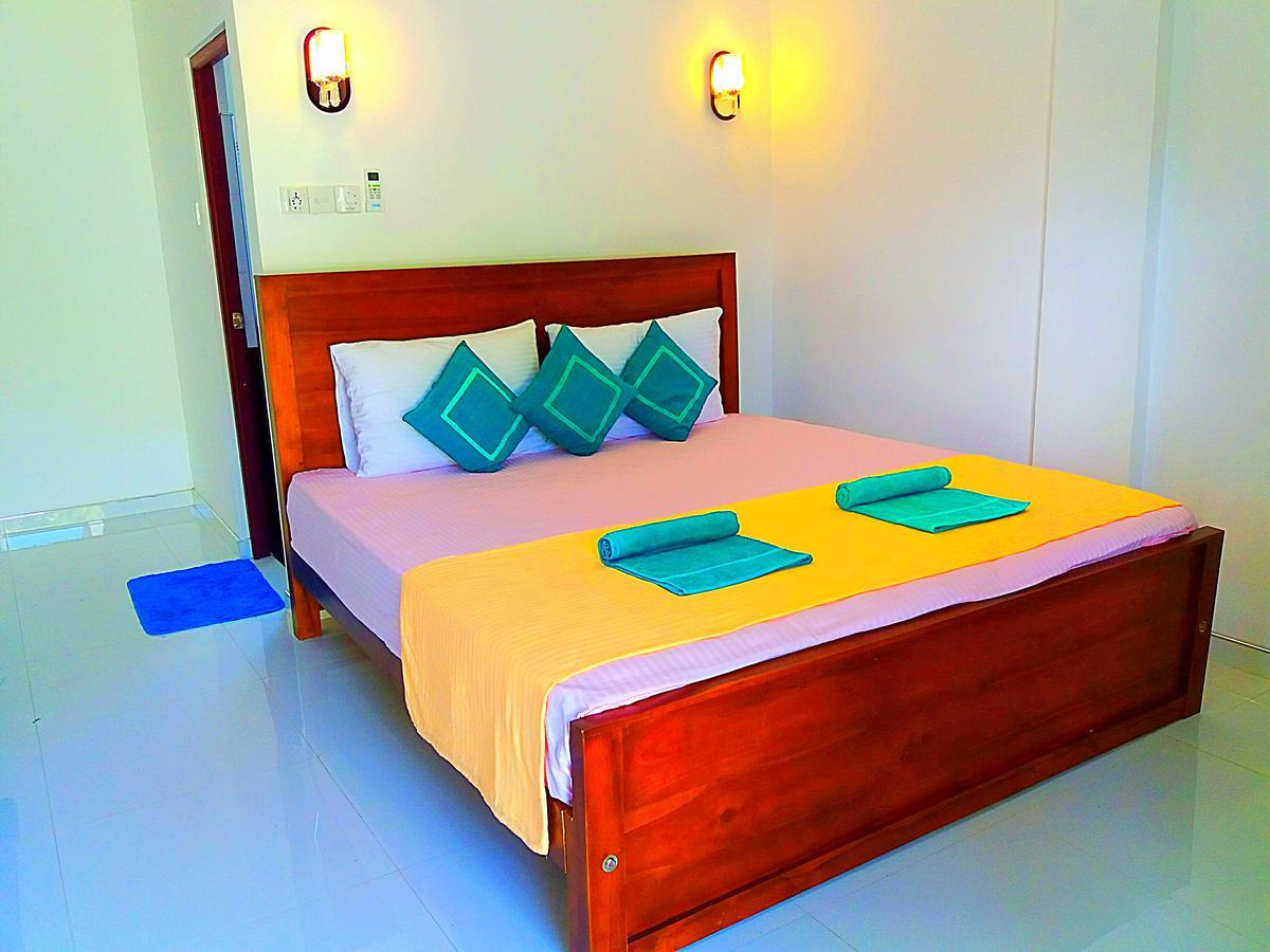A&B Resort Negombo Kudapaduwa Esterno foto