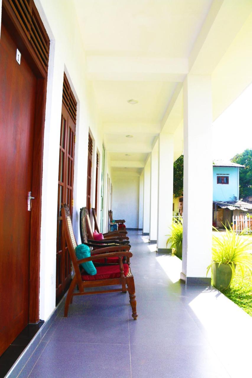 A&B Resort Negombo Kudapaduwa Esterno foto